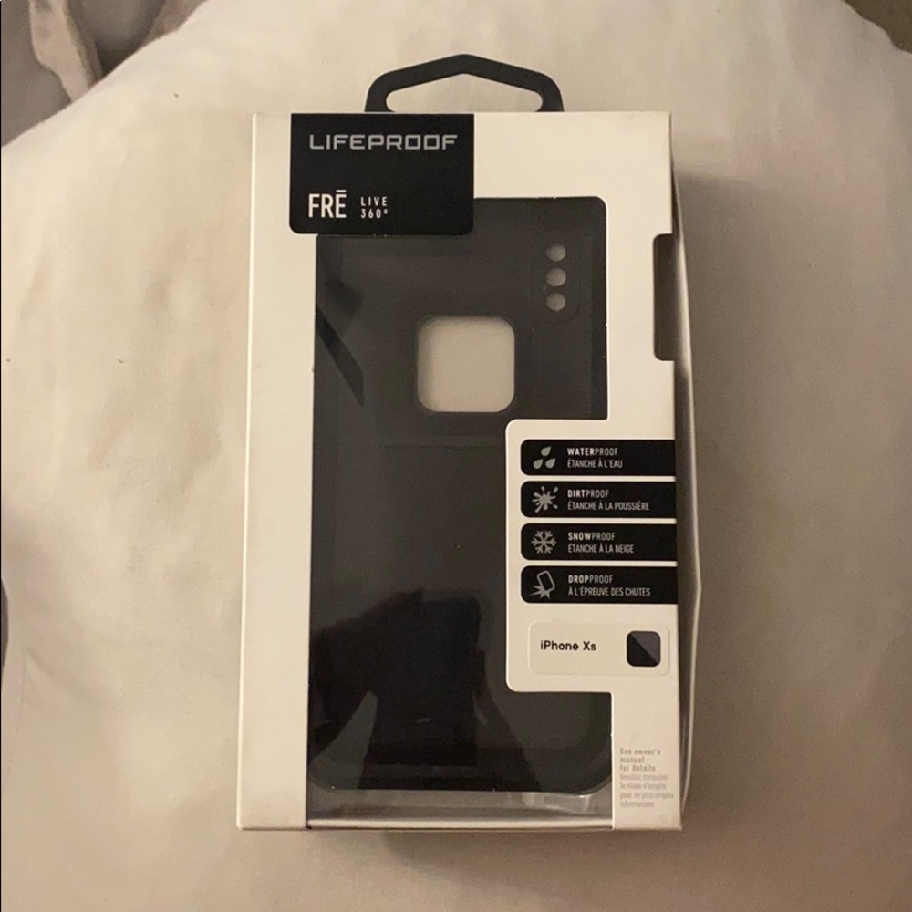 iPhone XS life proof/ waterproof case